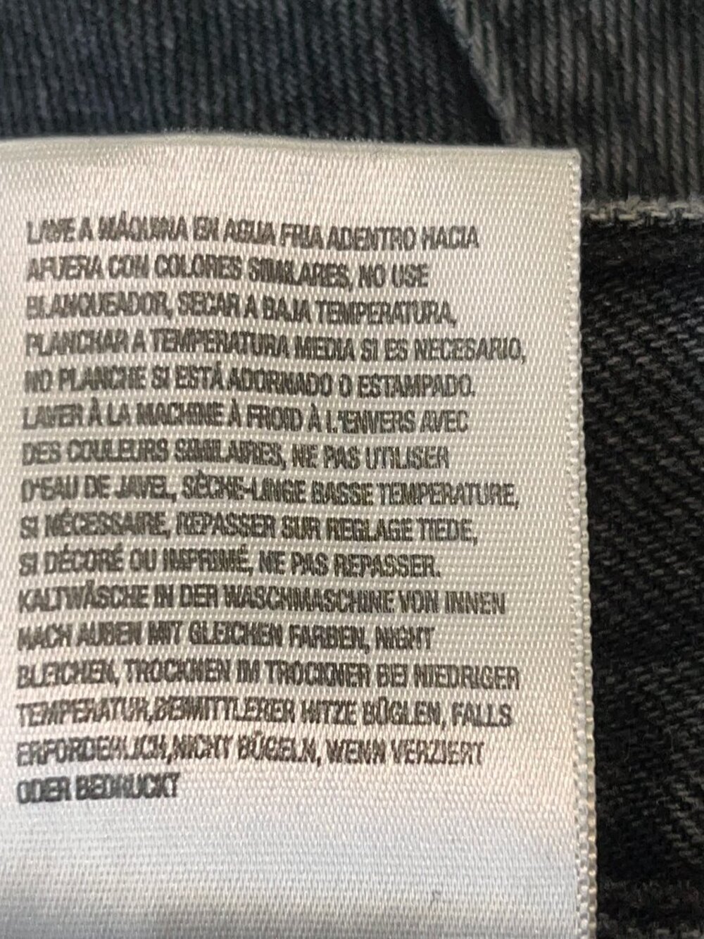 AGOLDE CRISS CROSS JEANS IN BLACK WASH - PRE-LOVED - LABELED W23 MEASURES W25 - Picture 13 of 13